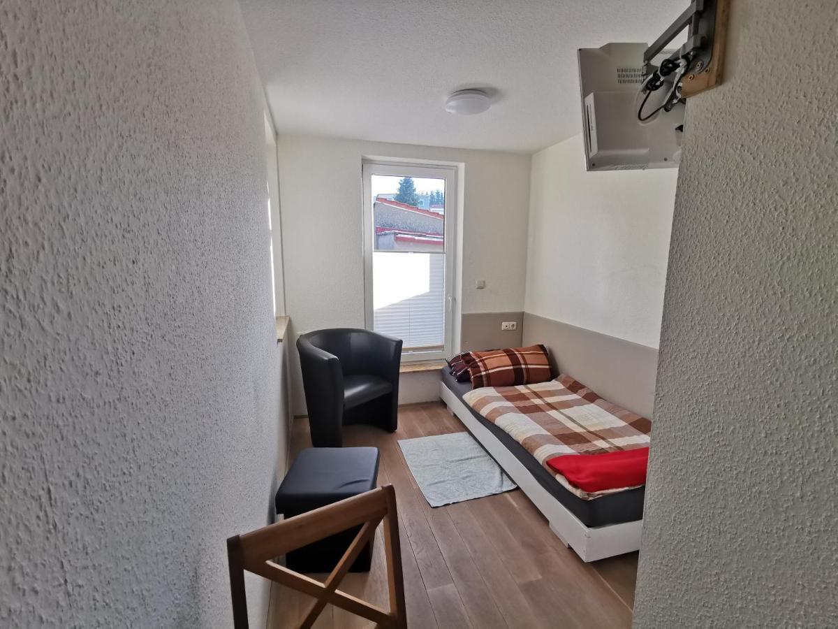 Ferienwohnung und Pension Gürtler Werdau Exterior foto